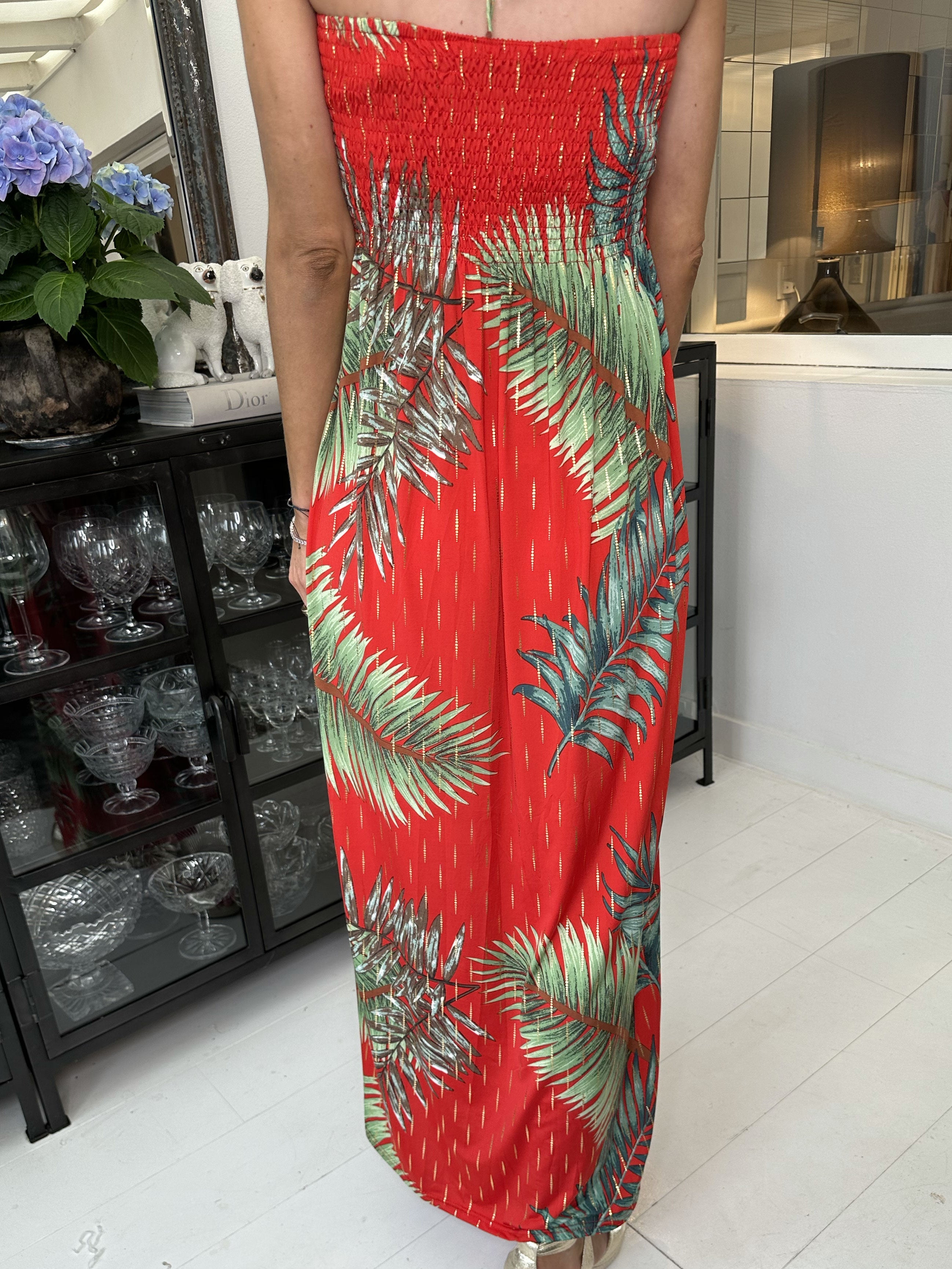 Mitsi Palm Long - Elastisk klänning med tryck och gulddetaljer